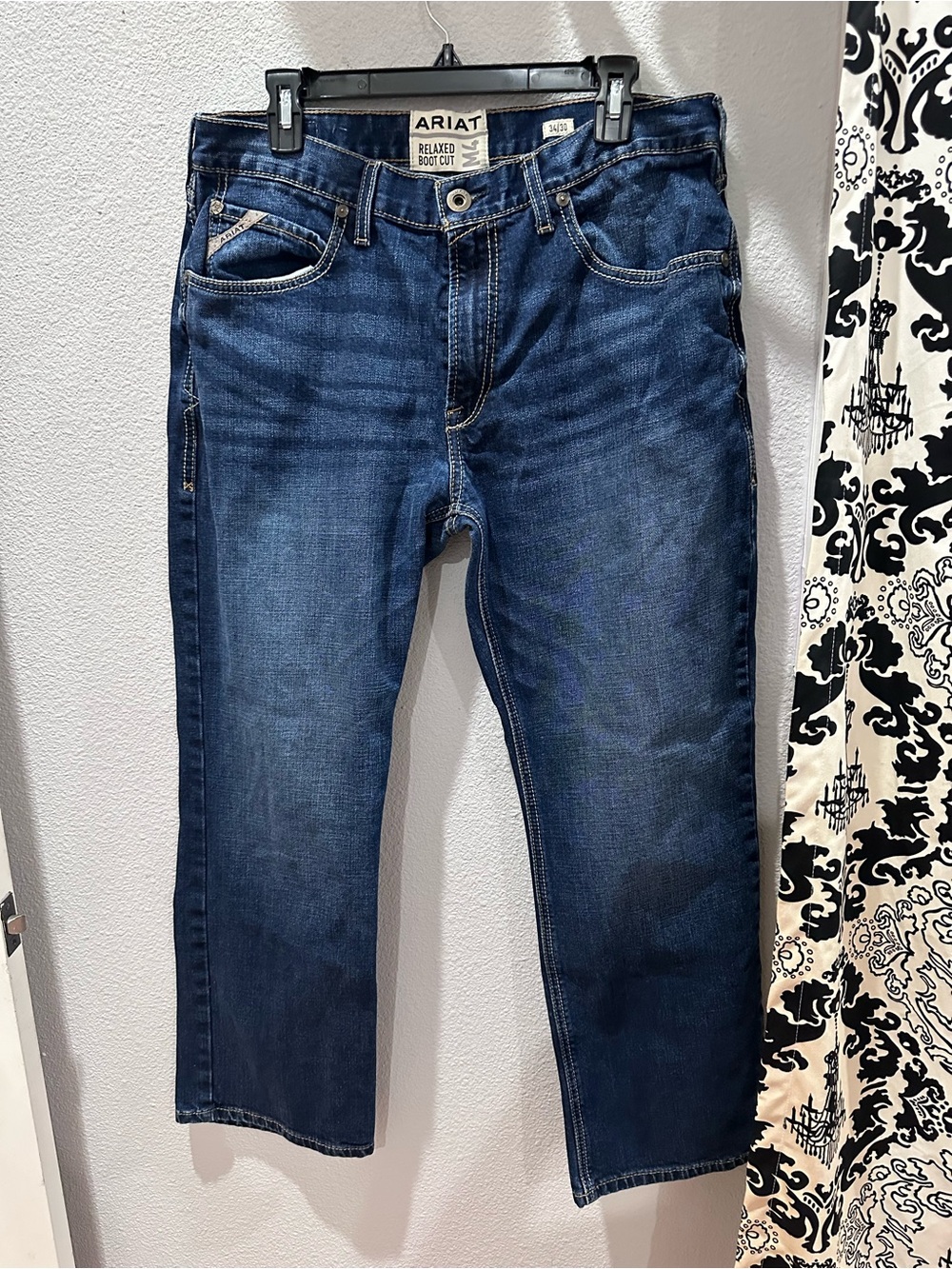Ariat Men’s Relaxed Jeans in Dark Blue Wash